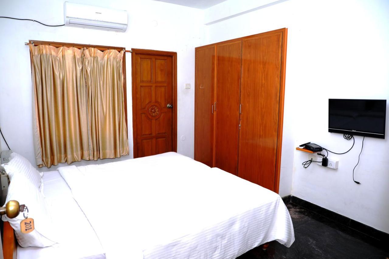 Rainbow House Luxury Rooms Chennai Exterior foto